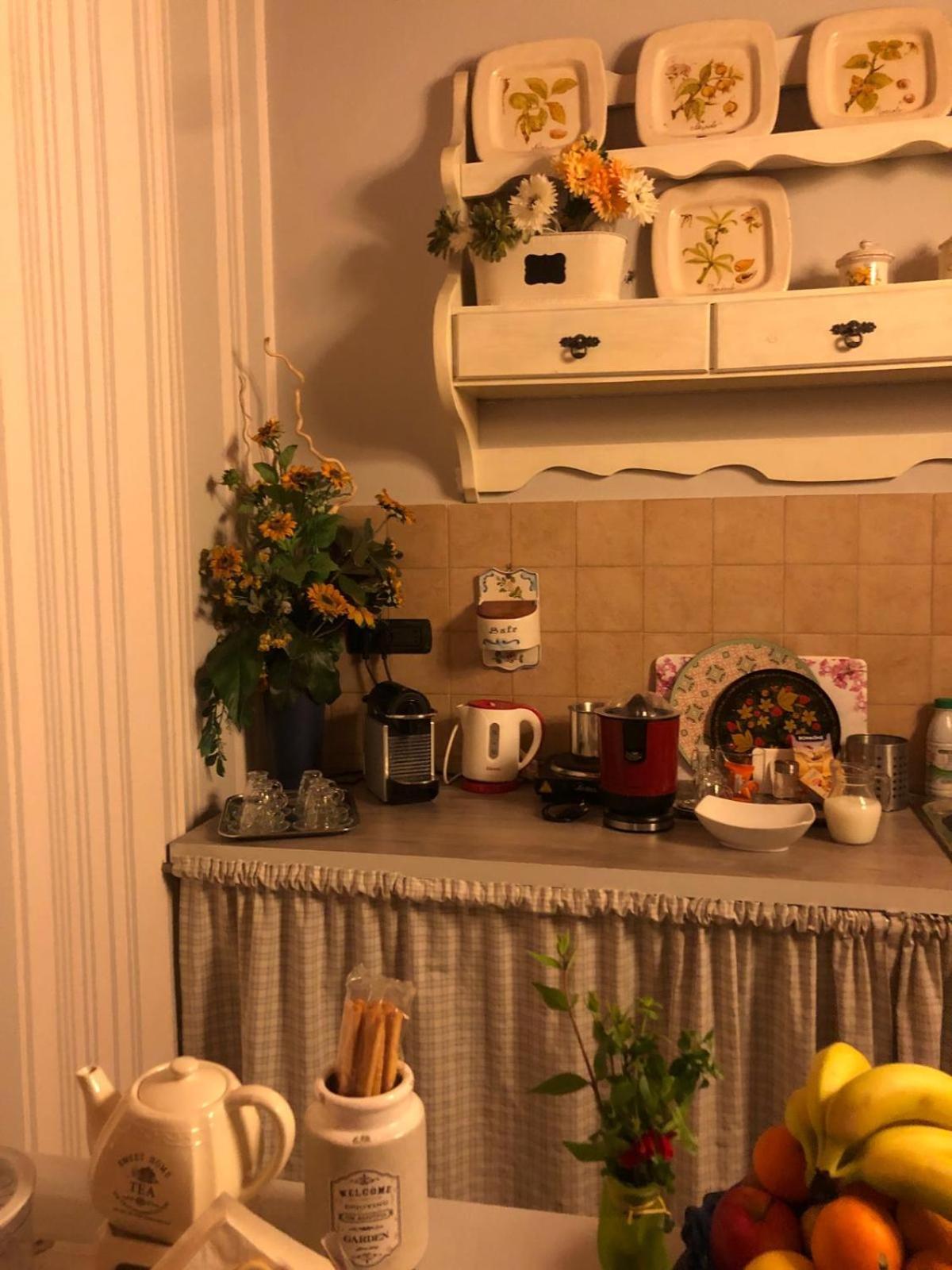 A Due Passi Dal Castello Bed & Breakfast Somma Lombardo Eksteriør bilde