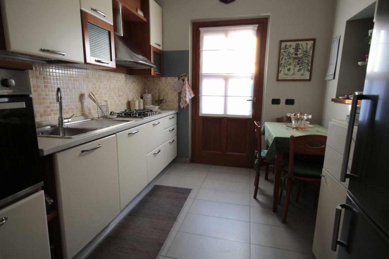 A Due Passi Dal Castello Bed & Breakfast Somma Lombardo Eksteriør bilde