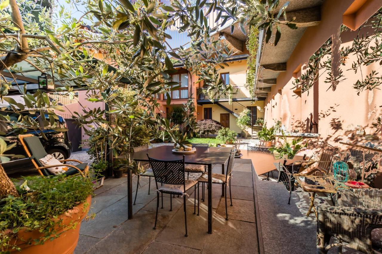 A Due Passi Dal Castello Bed & Breakfast Somma Lombardo Eksteriør bilde